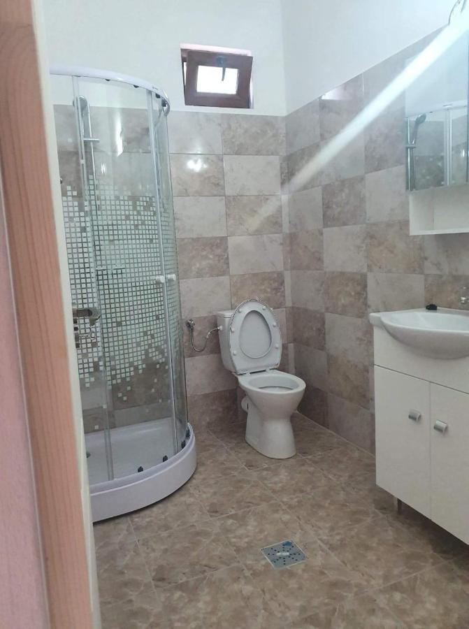 바일레헤르쿨라네 Casa Simionov 아파트 외부 사진