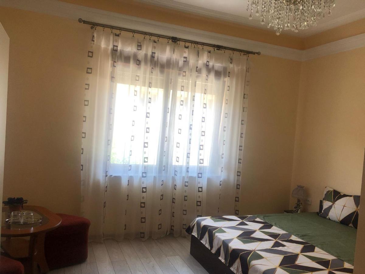 바일레헤르쿨라네 Casa Simionov 아파트 외부 사진