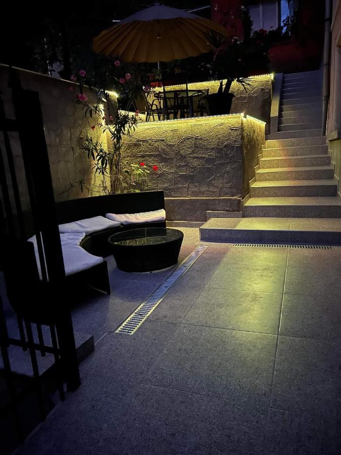 바일레헤르쿨라네 Casa Simionov 아파트 외부 사진