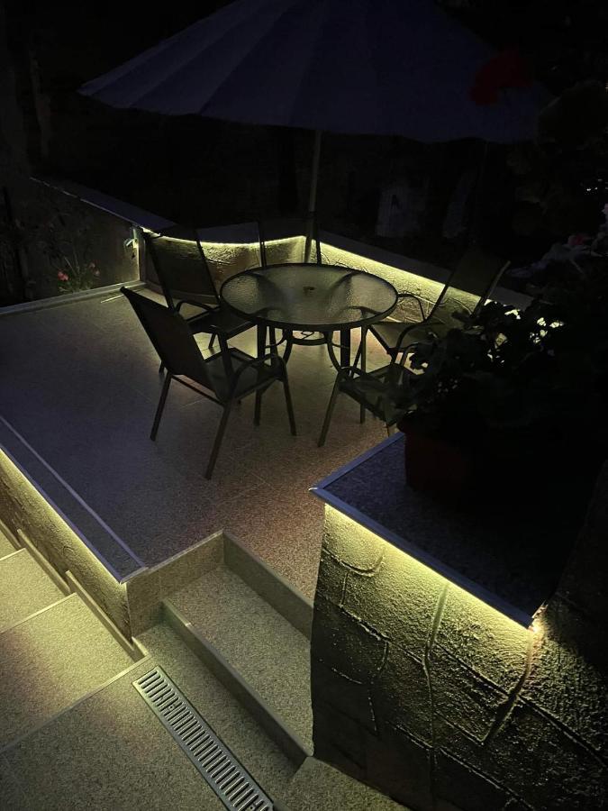 바일레헤르쿨라네 Casa Simionov 아파트 외부 사진
